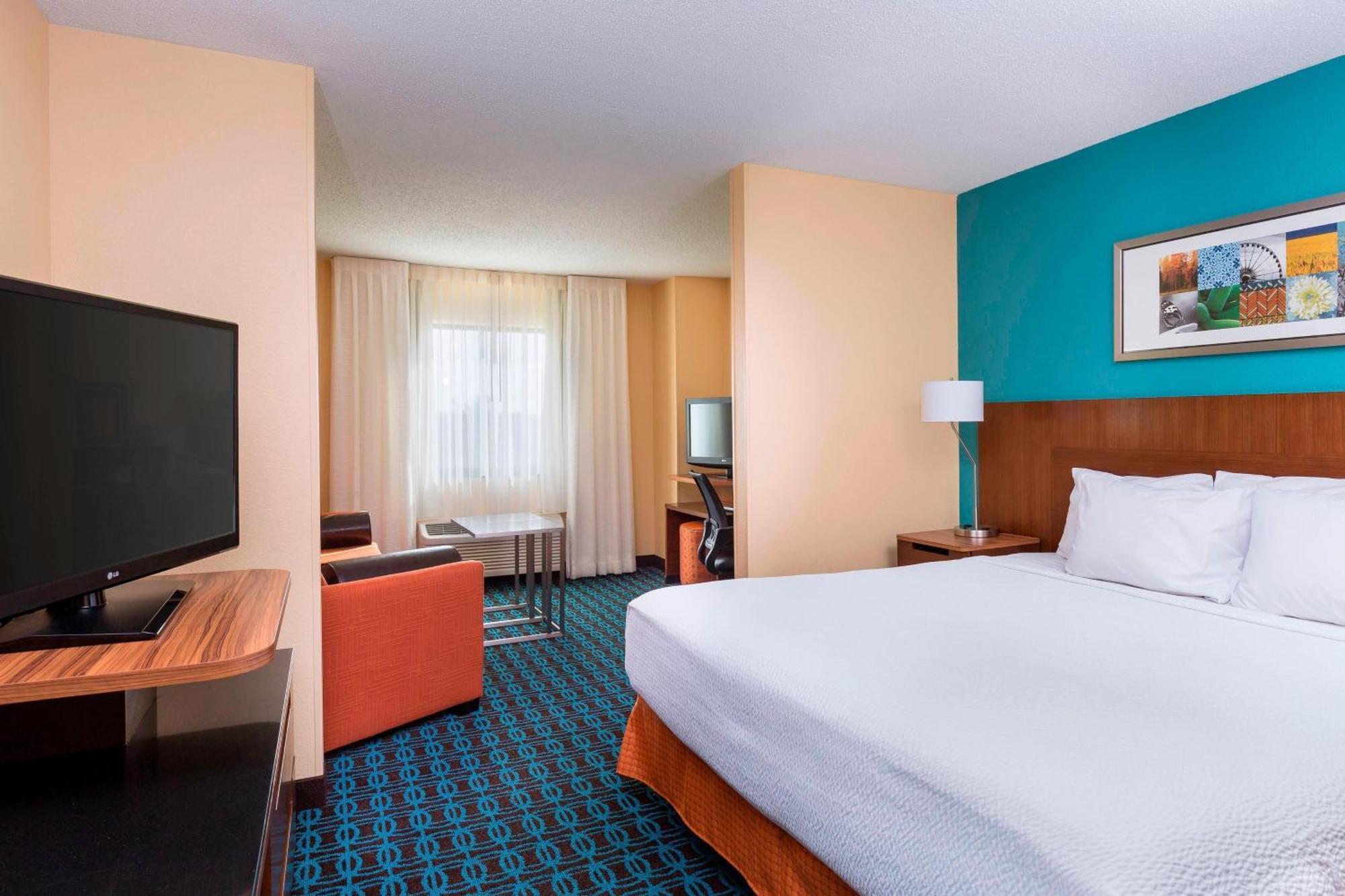 Hotel Fairfield & By Marriott