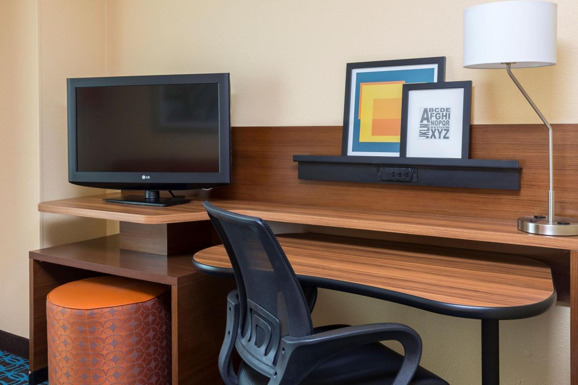 Hotel Fairfield & By Marriott 3*