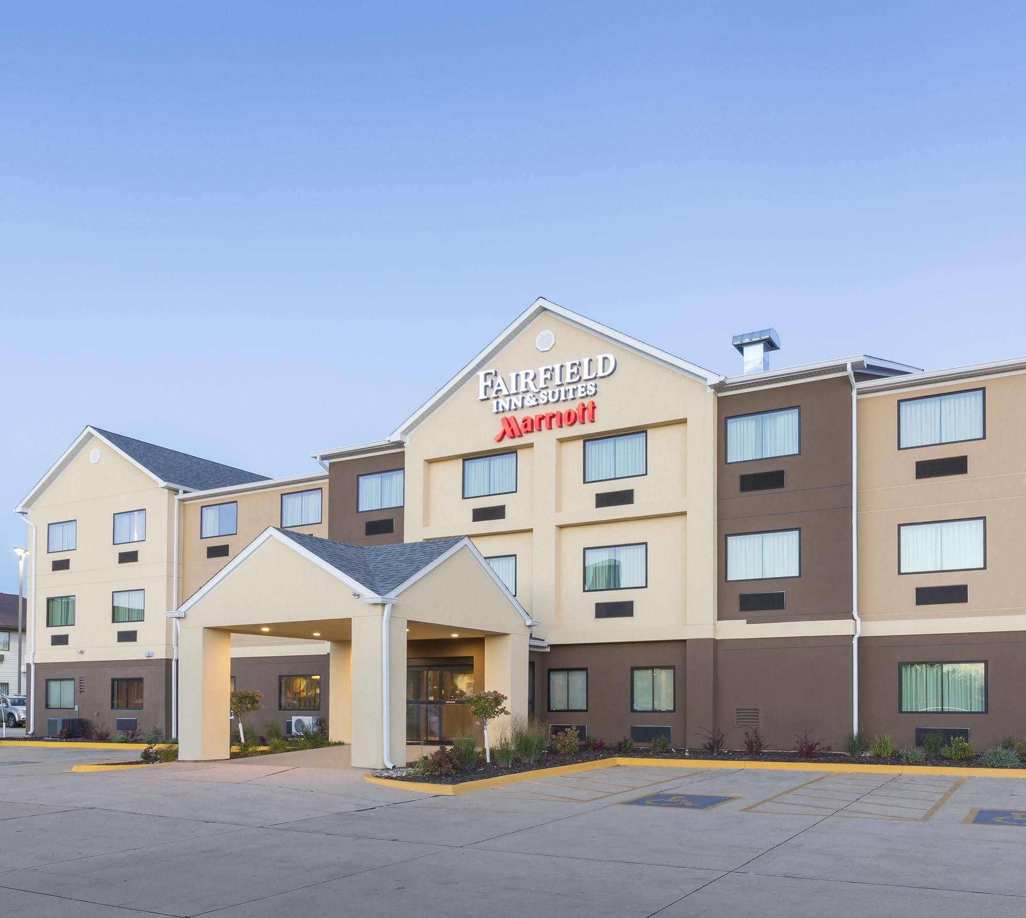 Fairfield & By Marriott Galesburg